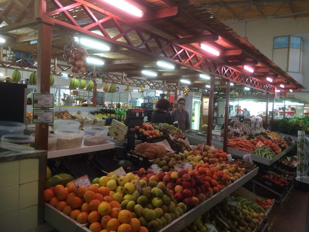 Kürbisfest in Lourinha und Atalaia
Obst und Gemüseverkaufsstand